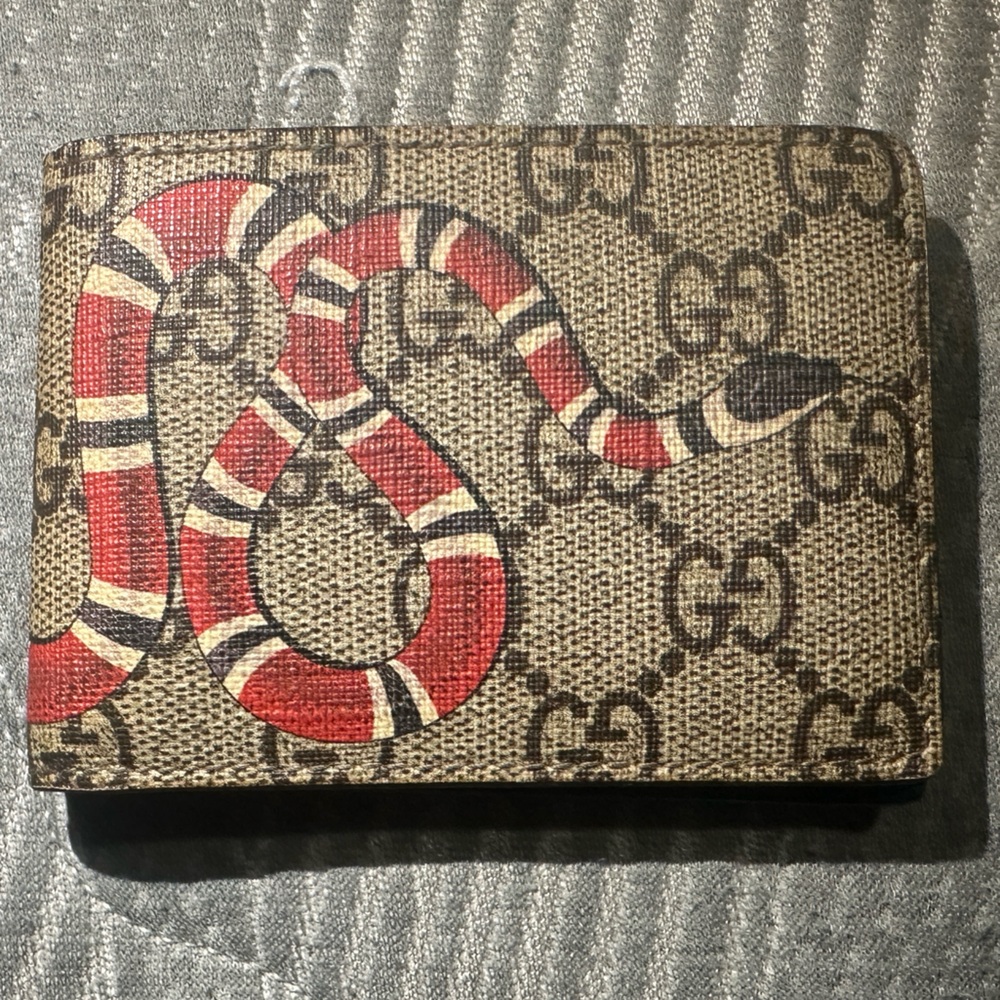 Gucci Beige and Red Snake Pattern Wallet